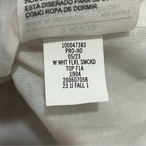 Janie and Jack Girl’s Size 3 The Olivia Smocked Top Short Bubble Sleeves Floral - Picture 12 of 13